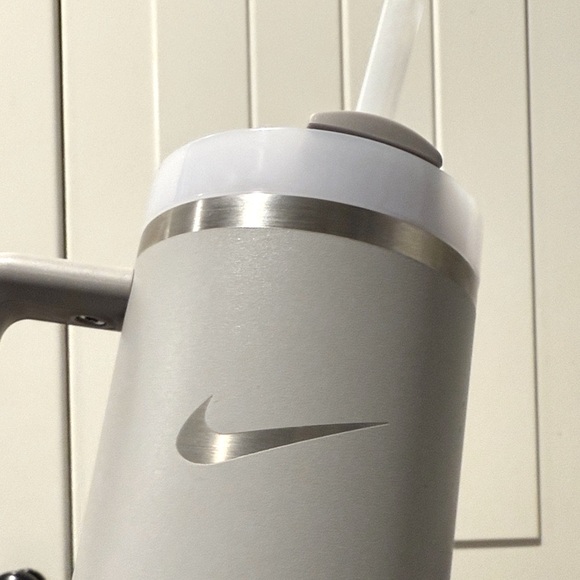 Nike Stanley Silver and Gray Insulated Tumbler - Picture 11 of 12